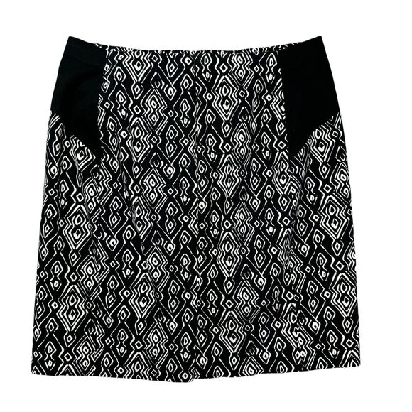 Chicos Skirt Womens 2 Large Black White A-Line Geometric Print Flat Front Preppy - Picture 2 of 8